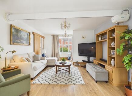 Westburn Avenue, New Holland, Barrow-Upon-Humber, Lincolnshire, DN19 7SA