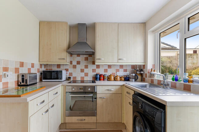 A12 - 25 Coombe Meadows Chillington - 260310
