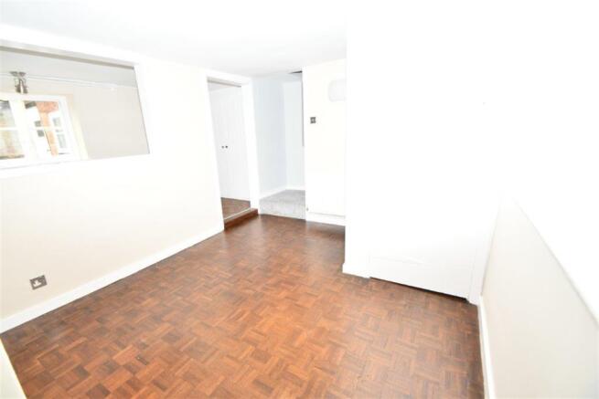 3 bedroom Terraced Cottage in Godalming photo 4