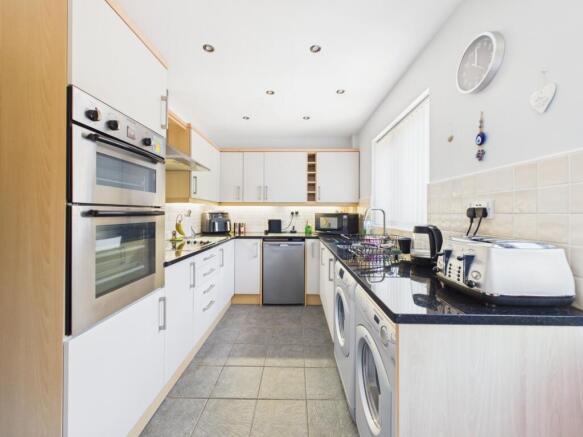 4 bed Detached for sale Image 4