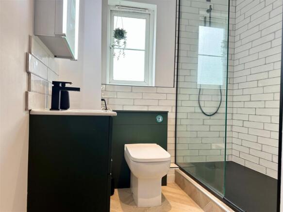 Shower Room.jpg
