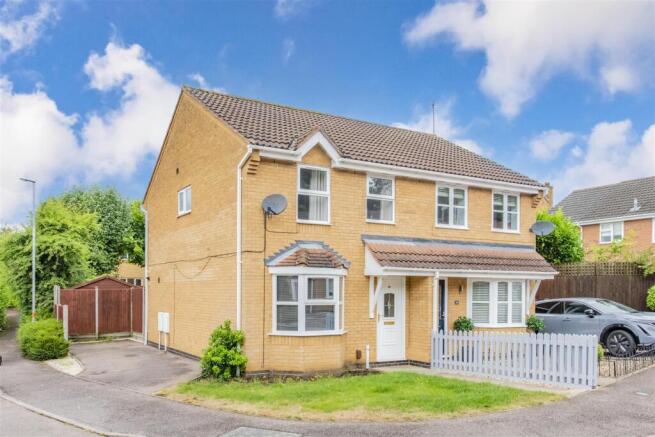 3-bed house on Donne Close, Kettering, £250,000
