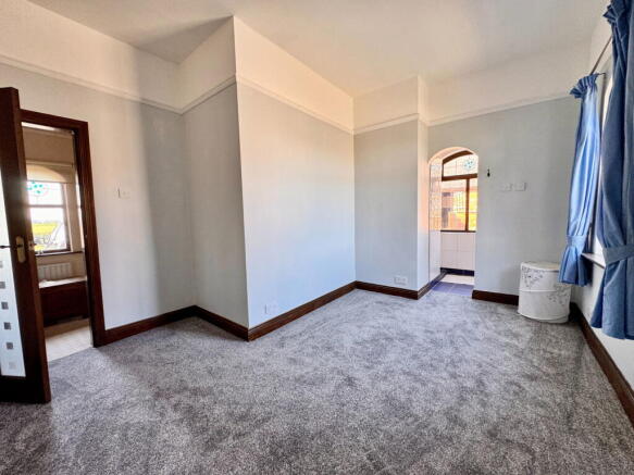 4 bed Smallholding for sale Image 10