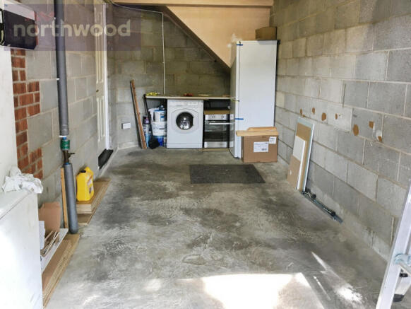 3 bed Town House to rent Image 12