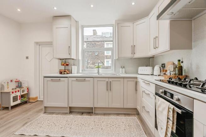 2 bed Terraced for sale Image 7