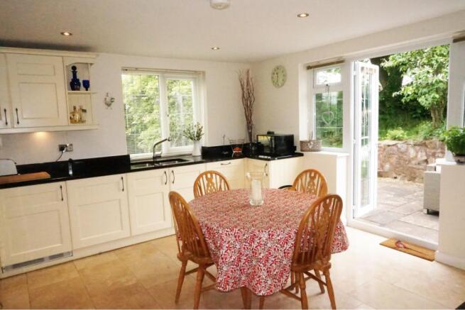 Kitchen / Breakfast