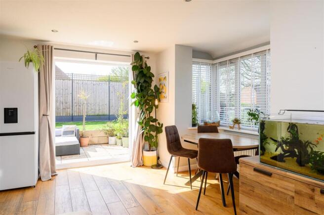 KITCHE/DINING