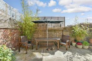 233a Whispers, Mill Road, Deal CT14 9BQ