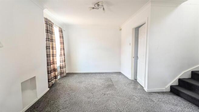 3 bed Terraced to rent Image 9