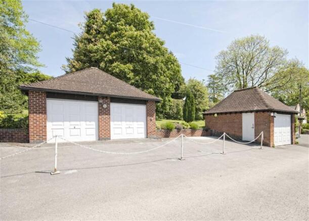 DOUBLE GARAGE