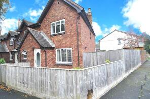86, Chantry Meadow, Exeter EX2 8FR