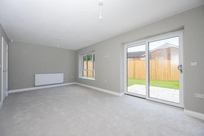 3 bed Bungalow for sale Image 4