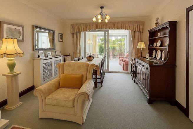 4 bed Detached for sale Image 5