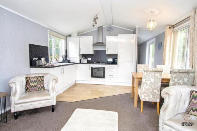 Kitchen/Dining & Living Area