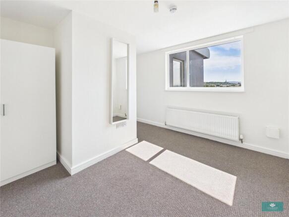 2 bed Apartment for sale Image 10