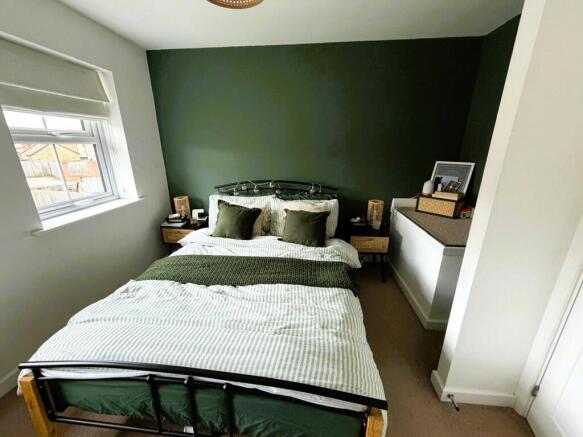 3 bed Semi-Detached for sale Image 8