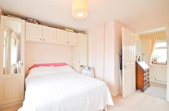 Bedroom 2.JPG