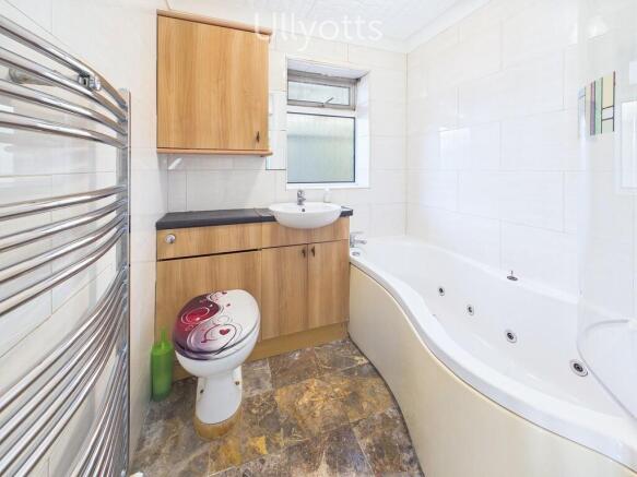 2 bed Semi-Detached Bungalow for sale Image 11
