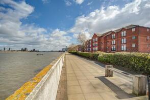 Flat 2, Redding House, Harlinger Street, London SE18 5SR