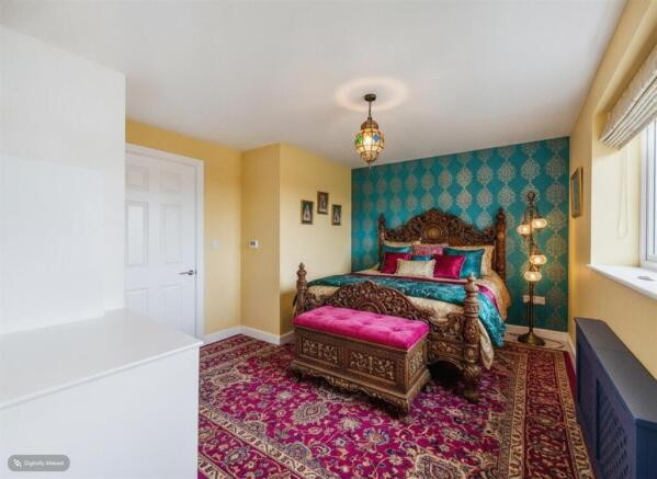 3 bed Semi-Detached for sale Image 8