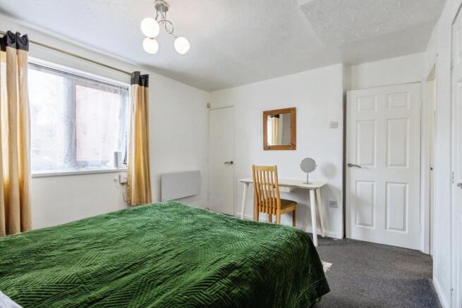 1 bed Flat for sale Image 4
