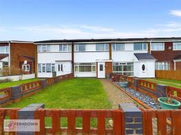 17, Holly Lodge Walk, Fordbridge, Solihull B37 5HG