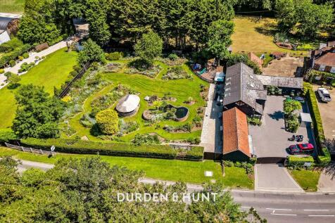 Ongar Road, Kelvedon Hatch, CM15