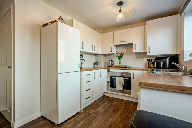2 bed Semi-Detached for sale Image 5