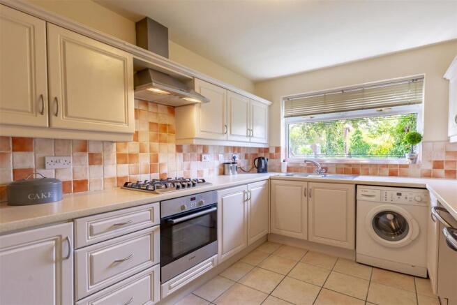 Kitchen_DSC5996-HDR copy.jpg