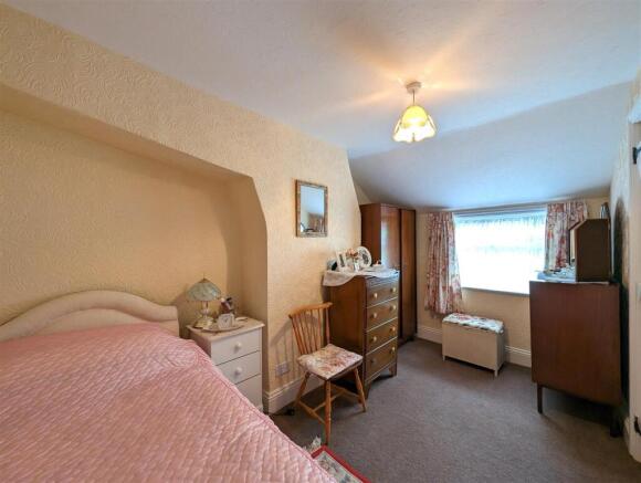 3 bed Terraced for sale Image 8