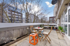 6, Newland Court, Old Street, London EC1V 9NS