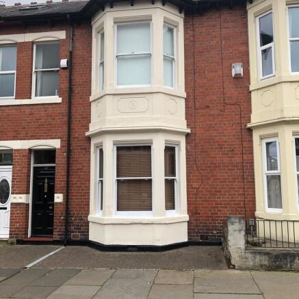 5 bedroom Terraced for rent
