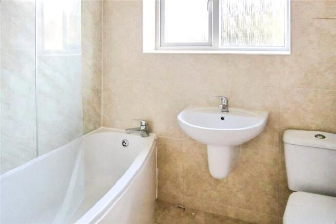 3 bed Semi-Detached for sale Image 7