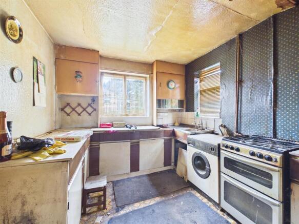 Three bedroom house for auction, Speedwell (2).jpg