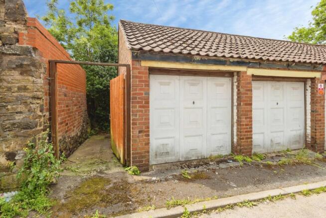 2 bed Bungalow for sale Image 6