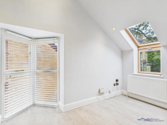 2 bed Semi-Detached to rent Image 4