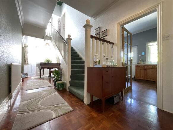 3 bed House for sale Image 5