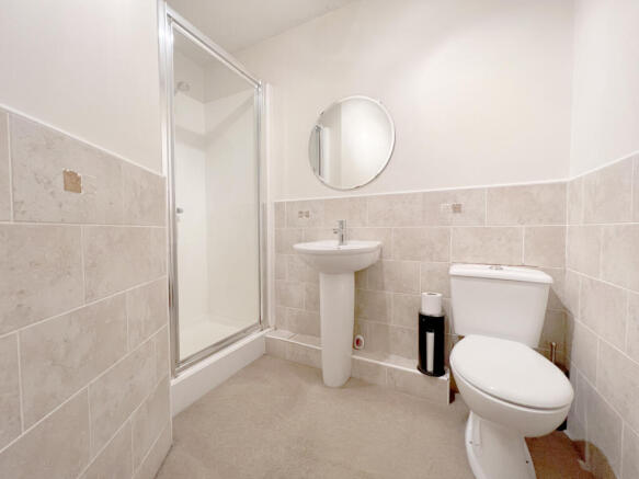 2 bed Apartment for sale Image 5