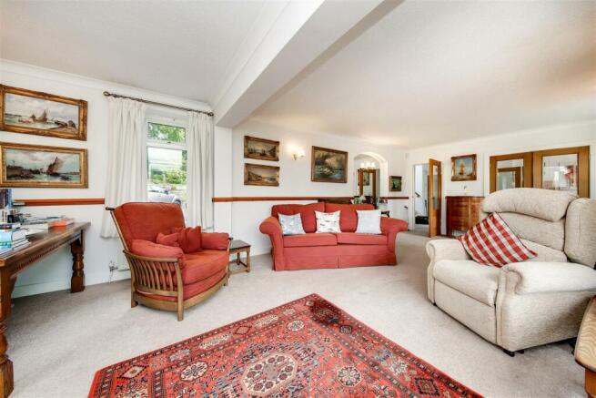 Living Room4.jpg