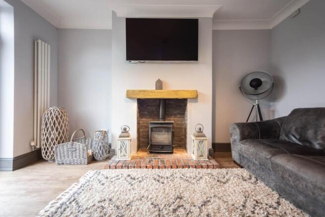 4 bed Semi-Detached for sale Image 4