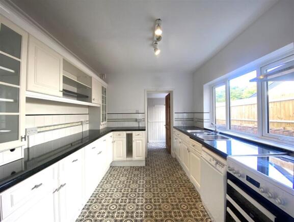 KITCHEN 5.jpeg