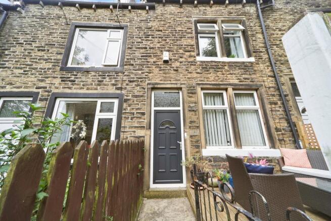 3 bed Terraced for sale Image 2