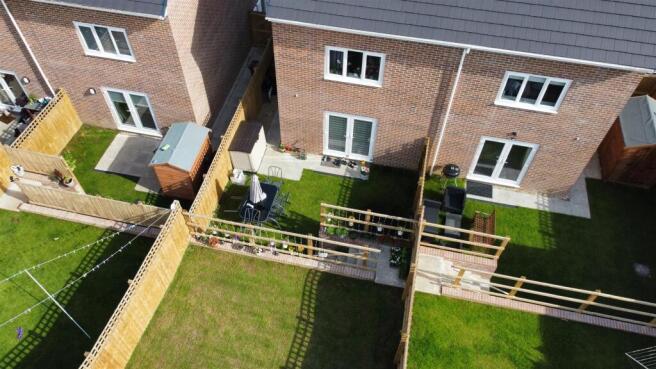 3 bed Semi-Detached for sale Image 10