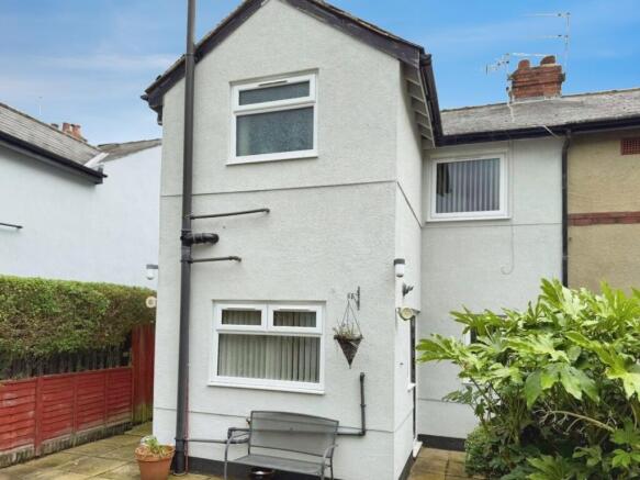 2 bed Semi-Detached for sale Image 9