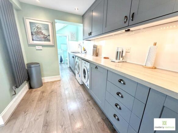3 bed Terraced for sale Image 5