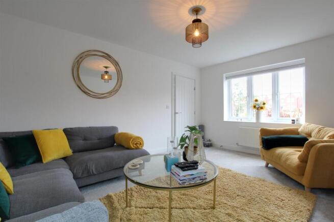 4 bed Detached for sale Image 5