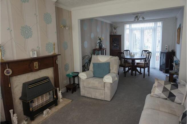 Lounge/Dining Room