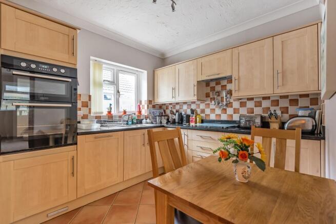 Kitchen/Dining Area