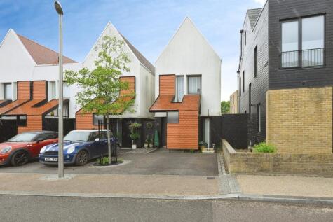 Brickcroft Hoppit, Newhall, Harlow
