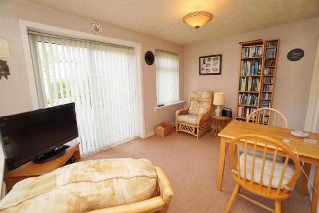 sitting room1.jpg
